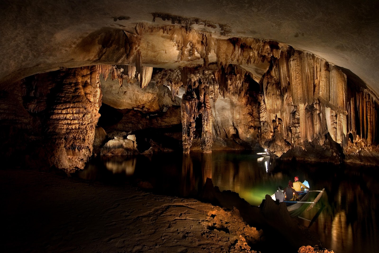 Cave v. Подземная река Пуэрто-Принсеса. Подземная река Пуэрто-принцесса, Филиппины. Подземная река Пуэрто-Принсеса (Puerto Princesa). Национальный парк подземной реки Пуэрто-Принсеса.